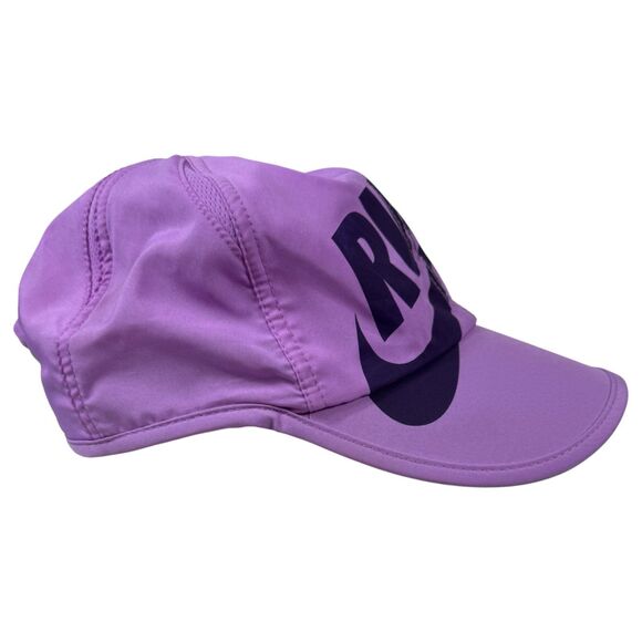 Nike Featherlight Dri-Fit "RUN" Women's Running Logo Adjustable Strapback Hat - Picture 3 of 7